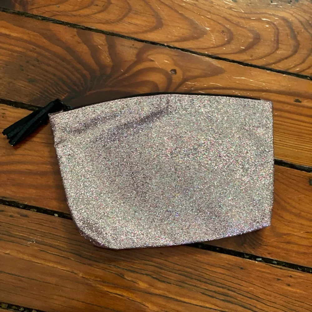 🧩 4/$20 Cosmetic Bag